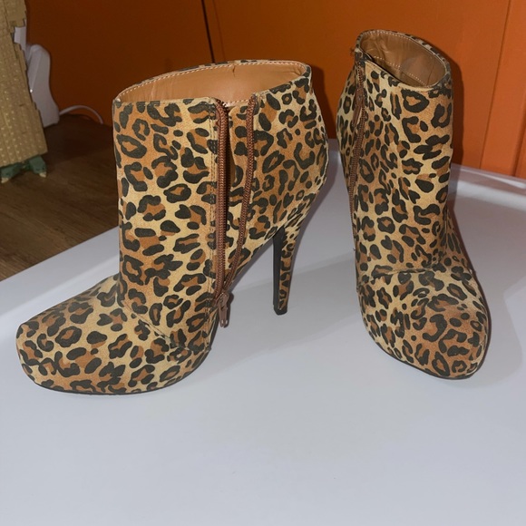 Leopard print booties - Picture 2 of 6
